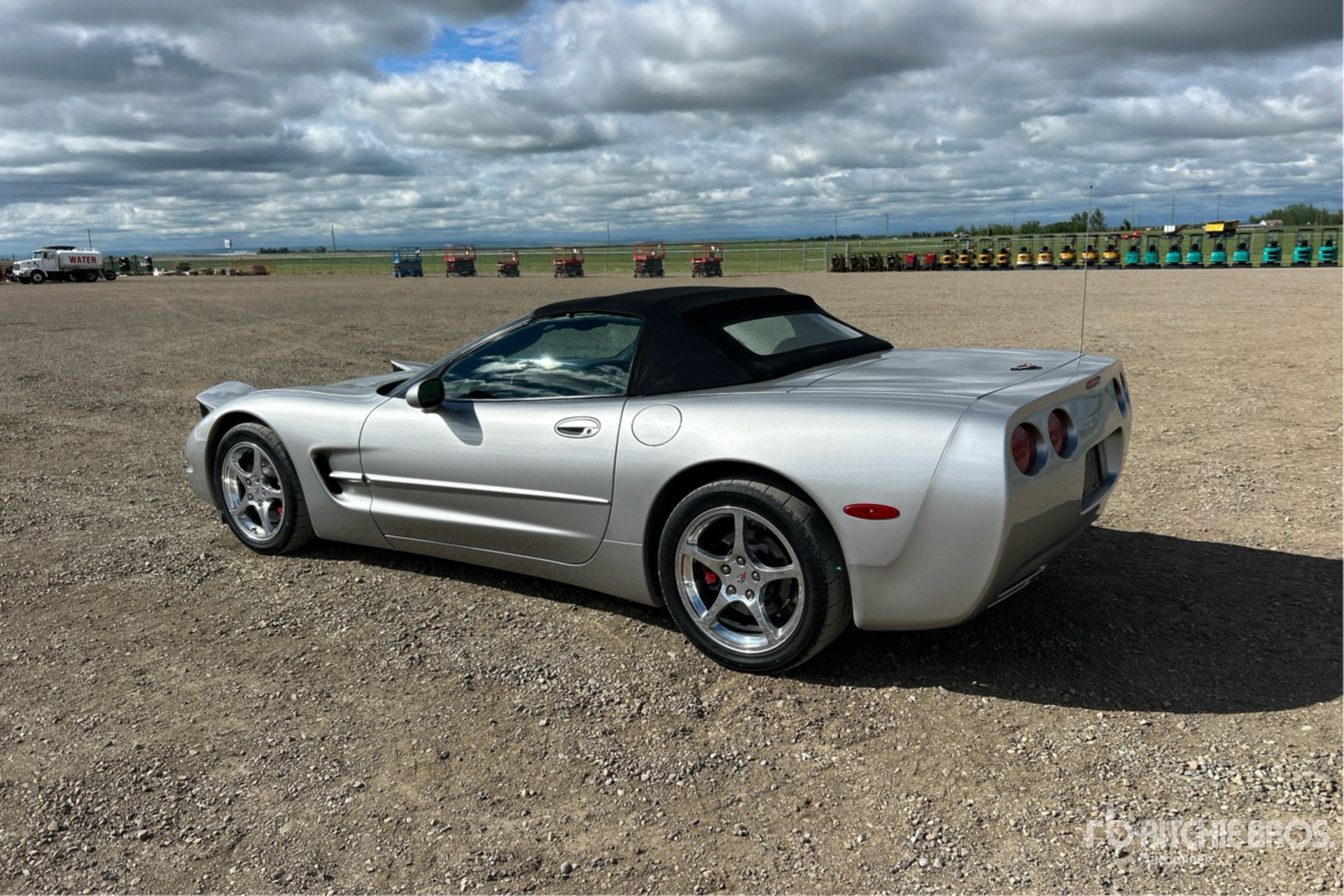 General Appearance with Picture, Left Rear Corner