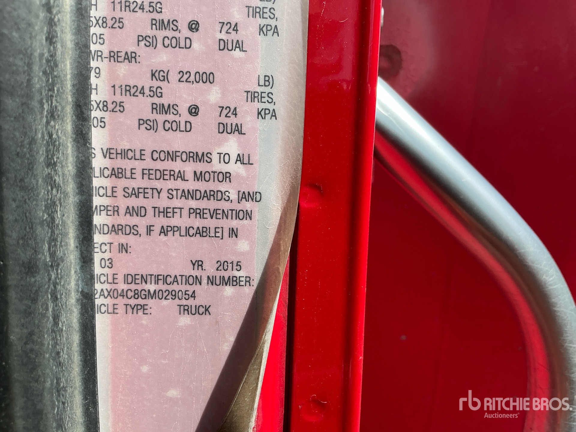 Photo of a 2016 Mack GU713