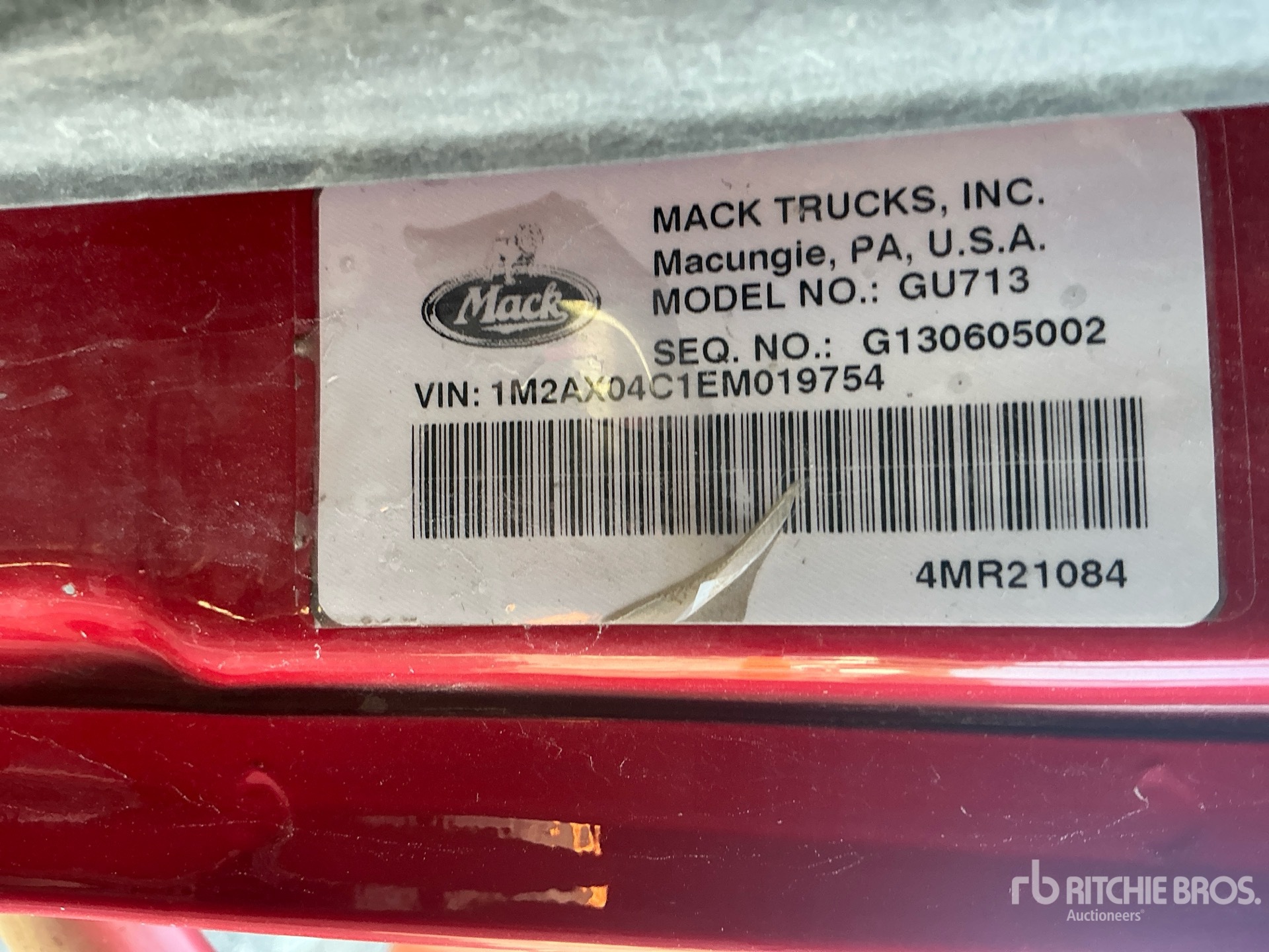 Photo of a 2014 Mack GU713
