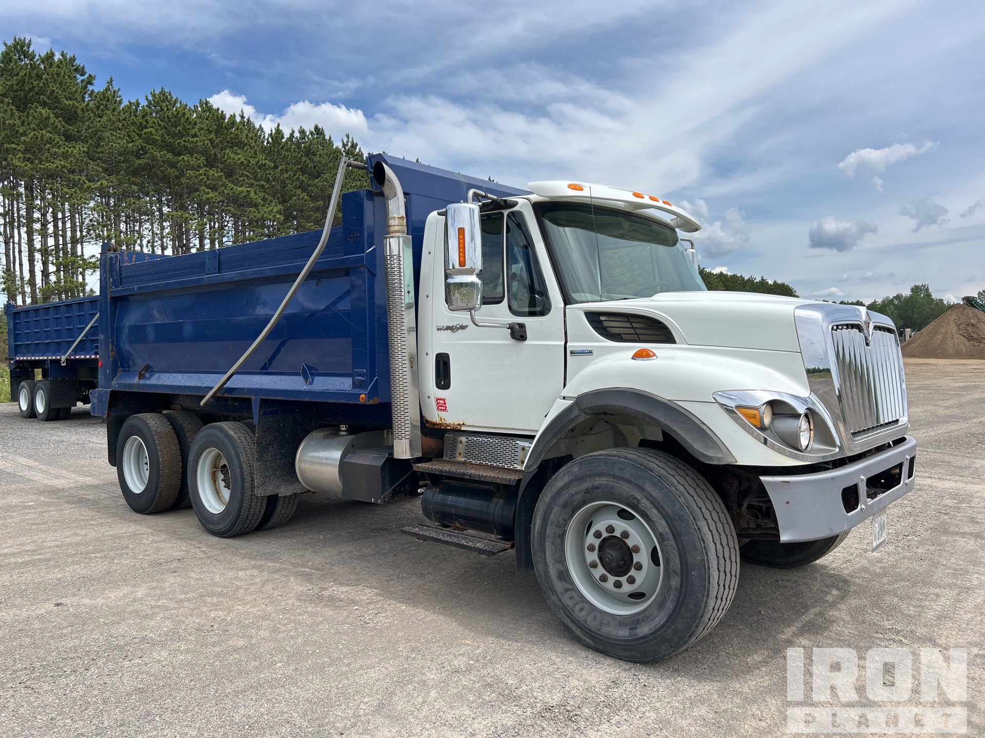 2009 International WORKSTAR SF625