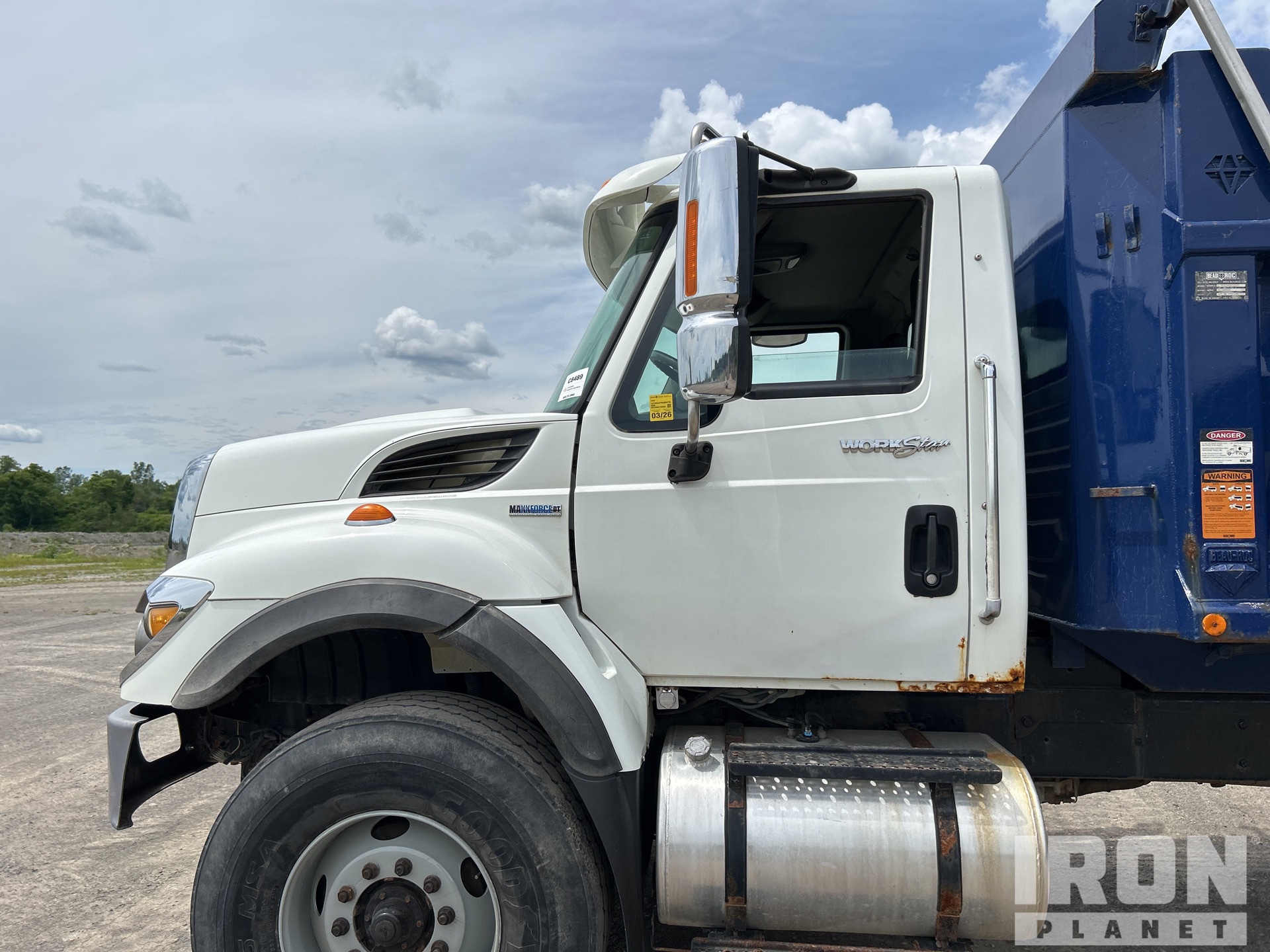 2009 International WORKSTAR SF625