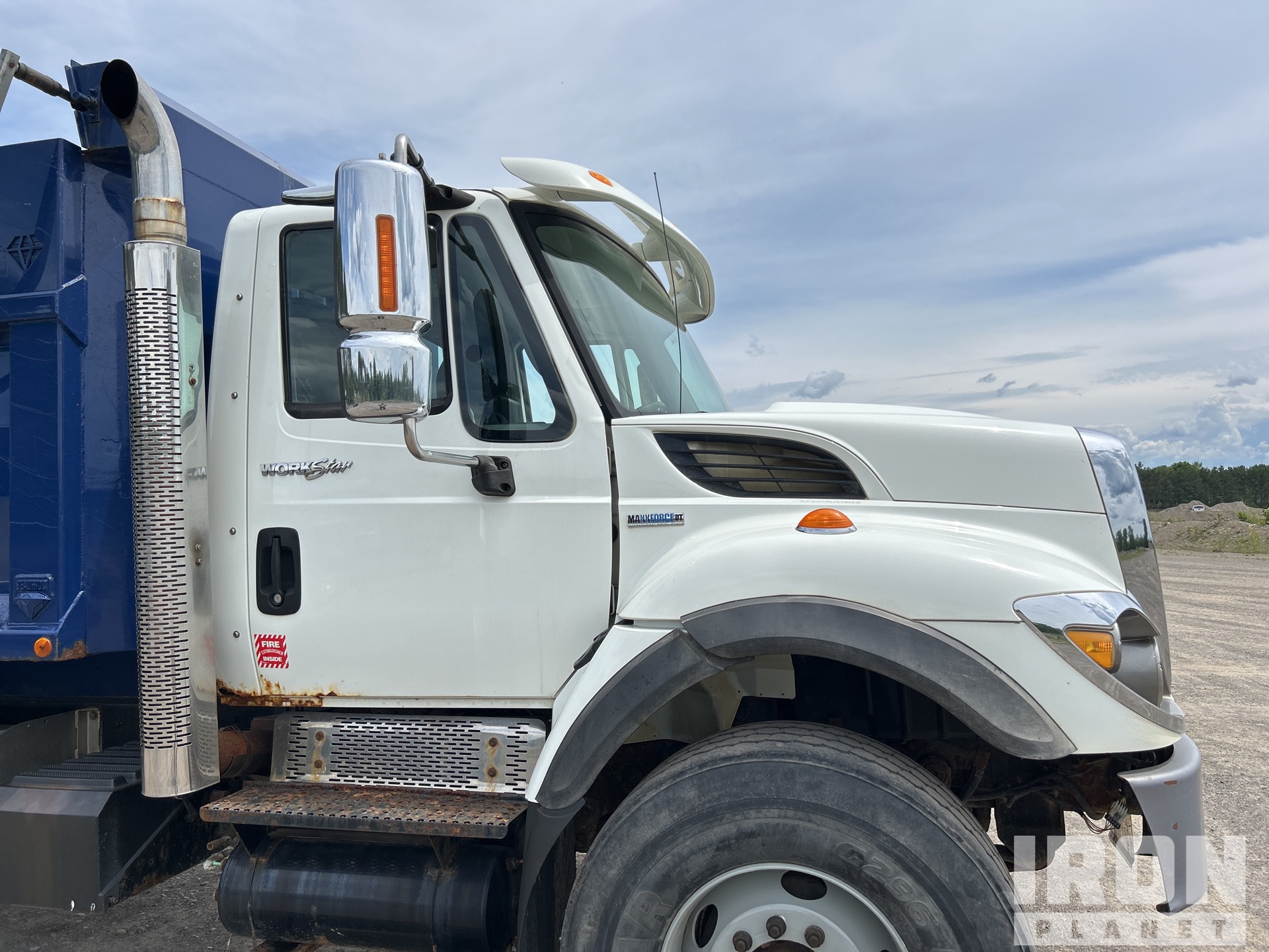 2009 International WORKSTAR SF625