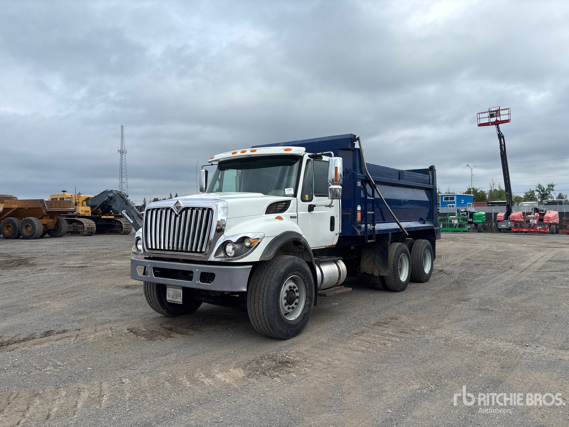 Photo of 2009 International WORKSTAR SF625