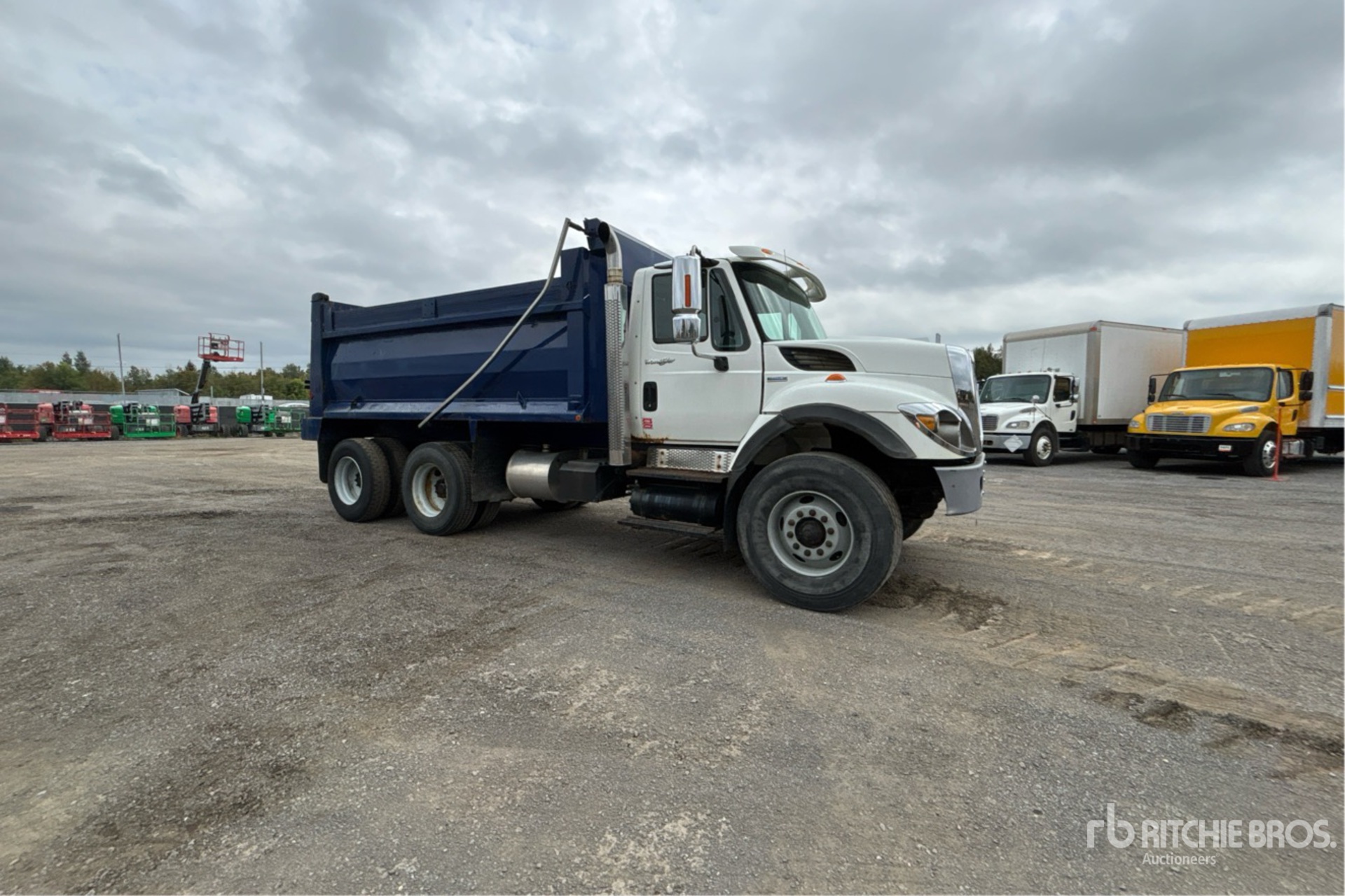 2009 International WORKSTAR SF625