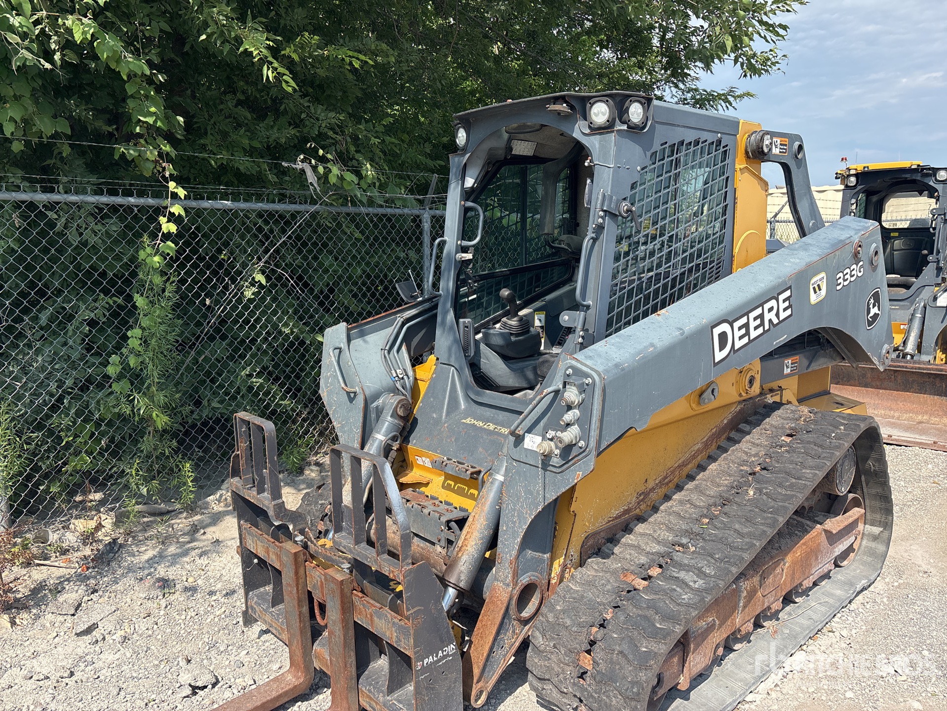 Photo of a 2019 John Deere 333G