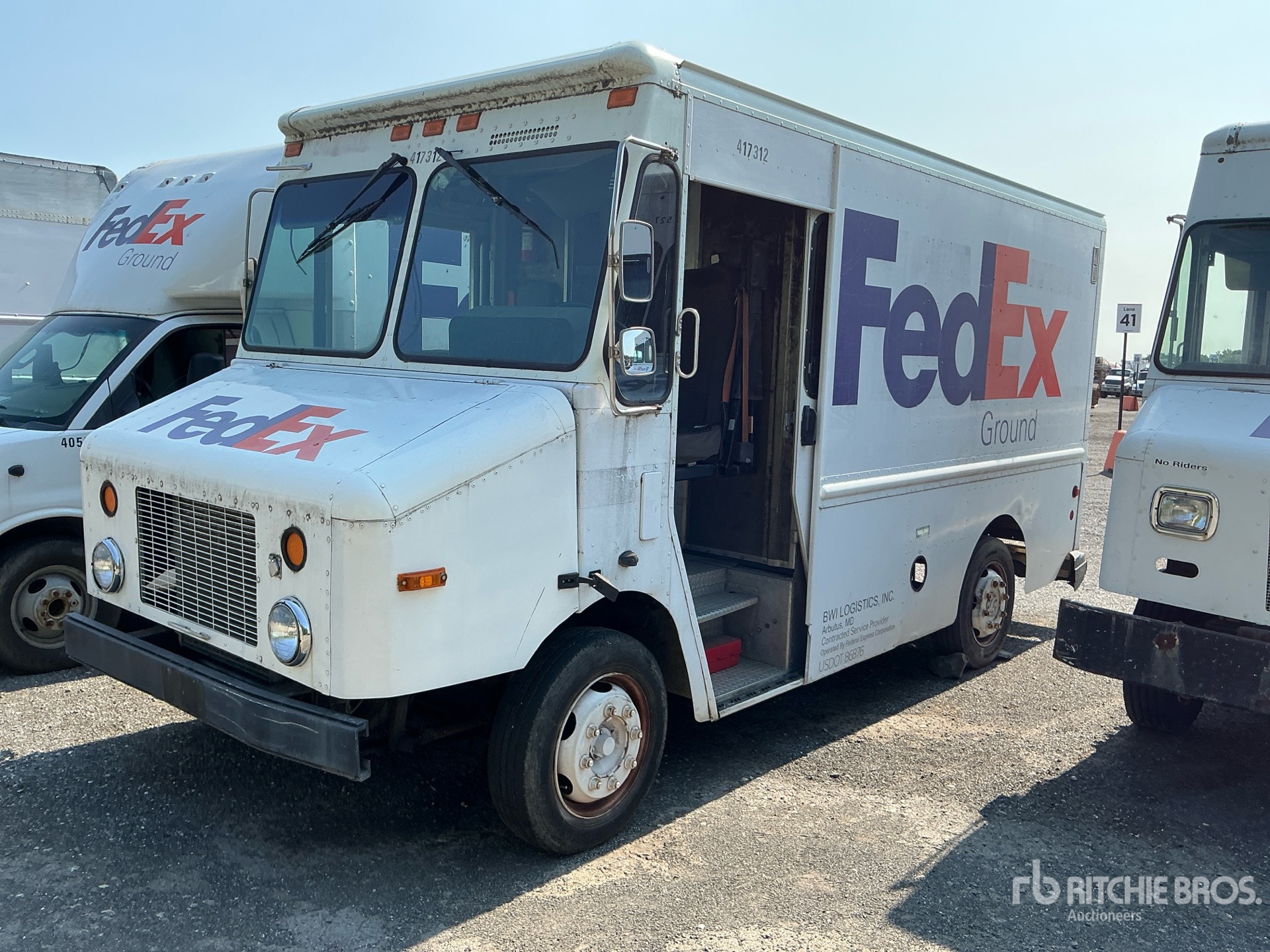 Photo of a 2004 Freightliner MT45