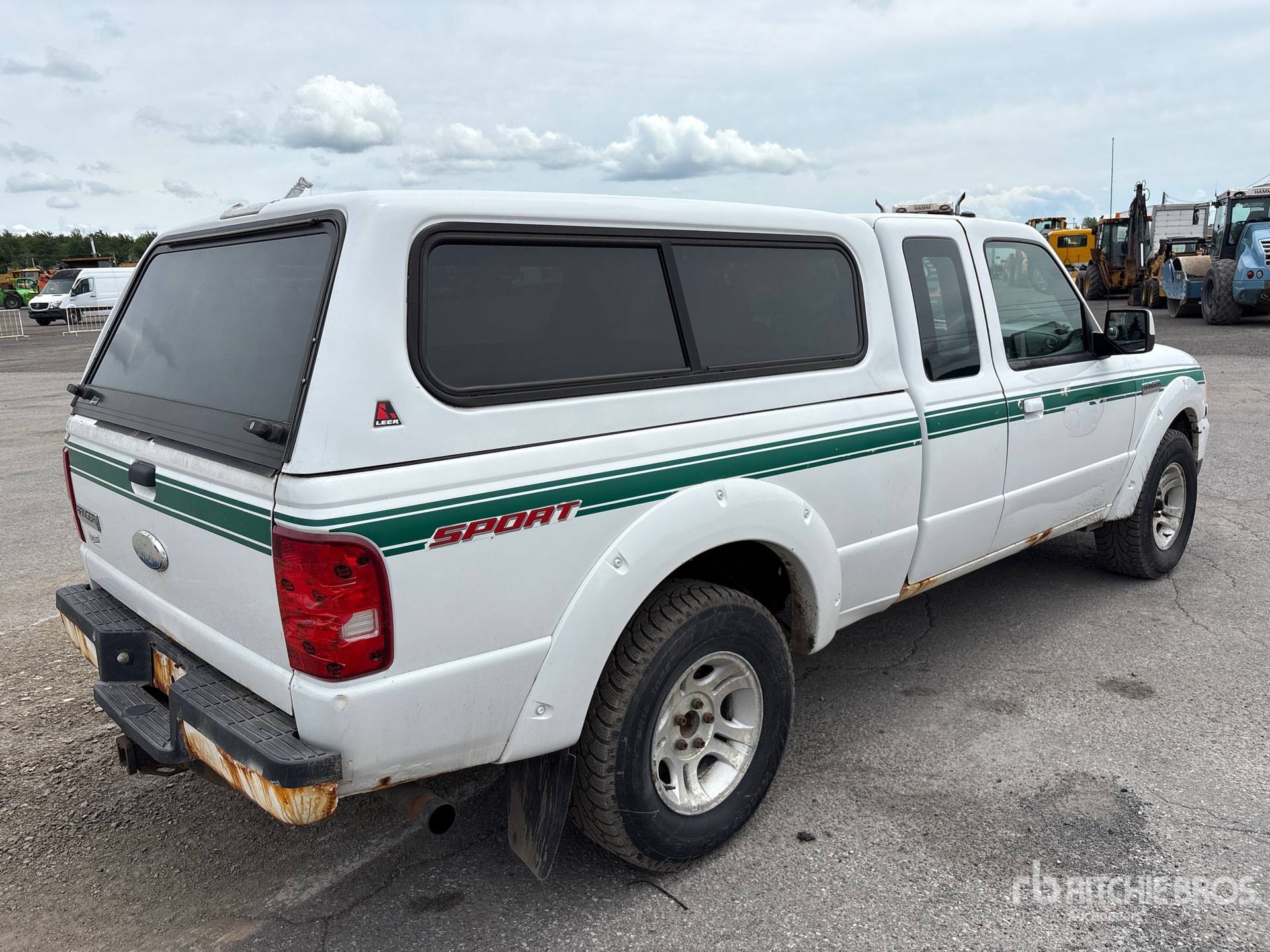 General Appearance with Picture, Right Rear Corner