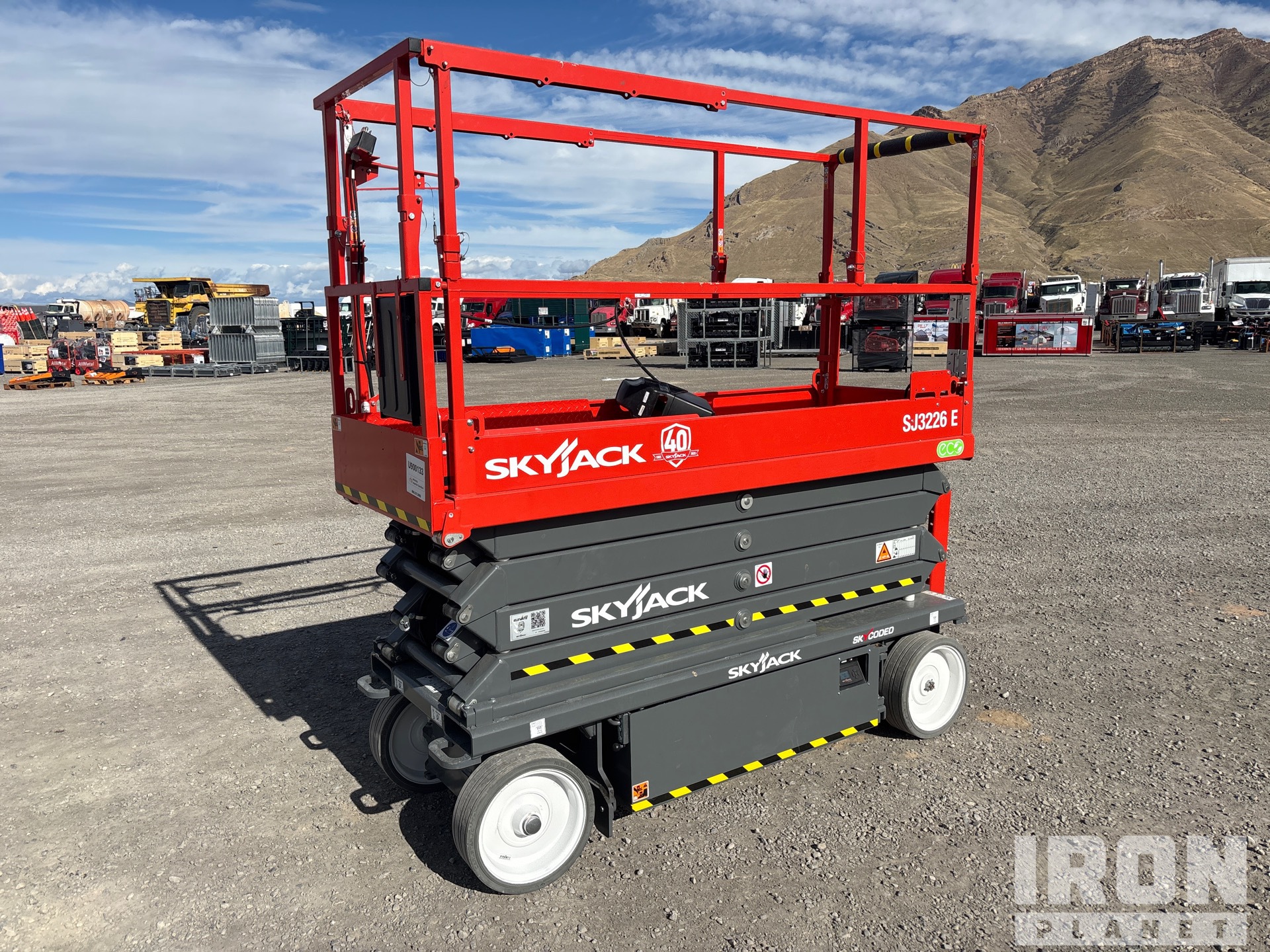 General Appearance - Scissor Lift* with Foto, angolo anteriore sinistro