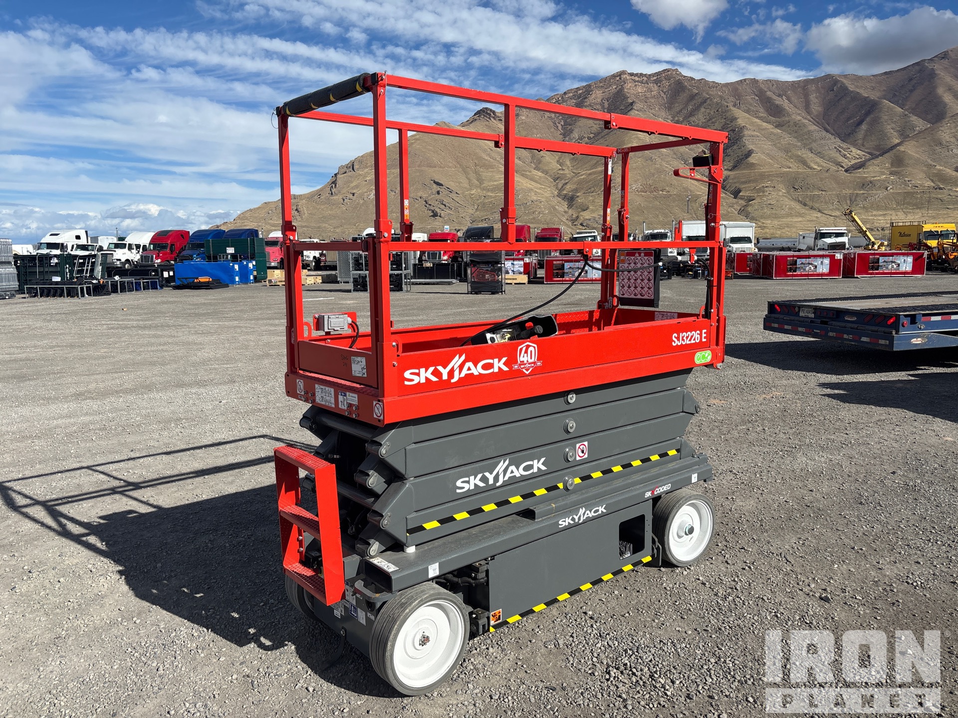 General Appearance - Scissor Lift* with Foto, angolo anteriore sinistro