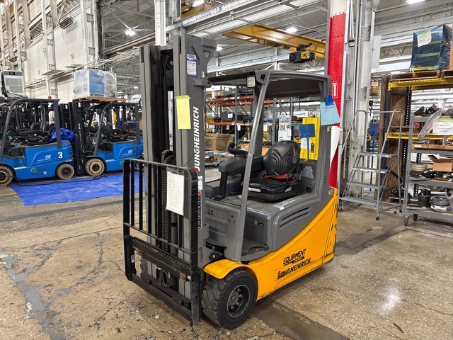 Jungheinrich EFG220 4410 lb Electric Forklift