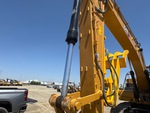 Hydraulics with Bucket Cylinder