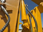 Hydraulics with Thumb Cylinder