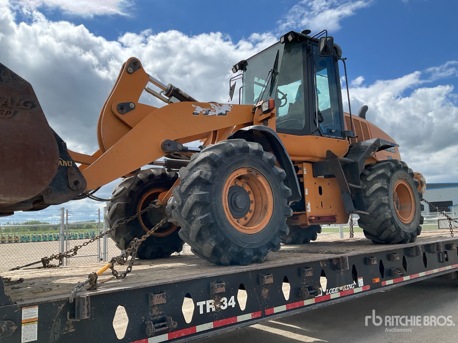 Photo of a 2015 Case 721F