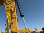 Hydraulics with Bucket Cylinder