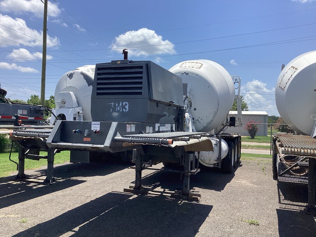 1974 Fruehauf Tri/A Concrete Mixer Trailer 1974 Fruehauf Tri/A Concrete Mixer Trailer