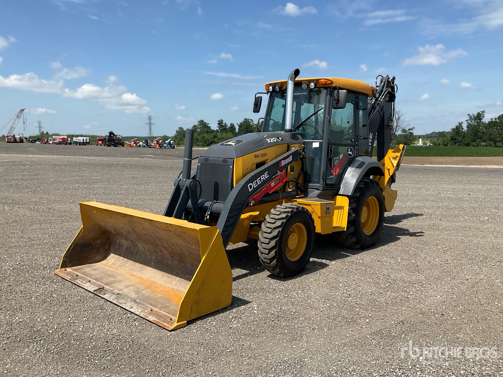 Photo of a 2023 John Deere 320P