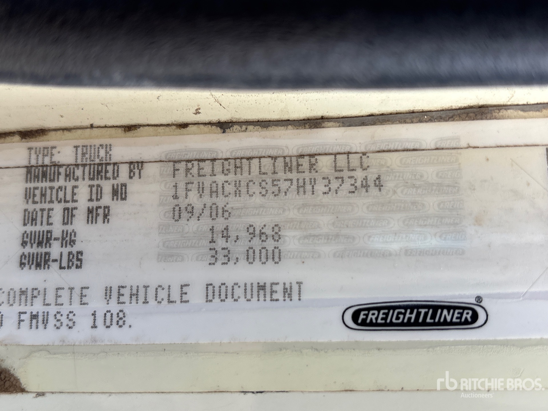 2007 Freightliner M2106