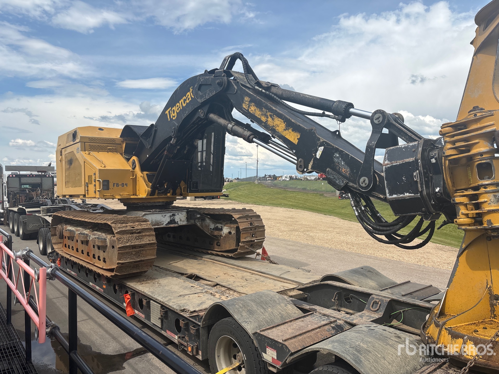 Photo of a 2018 Tigercat X870D
