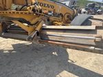 Hydraulics with Blade Side Shift Cylinders