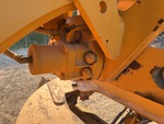 Hydraulics with Saddle Lock Pin
