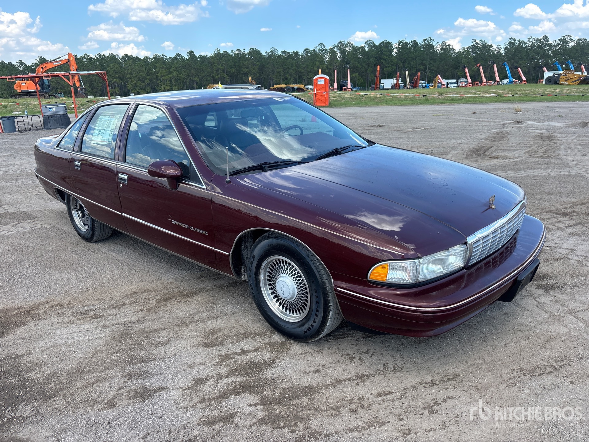 General Appearance with Picture, Right Front Corner