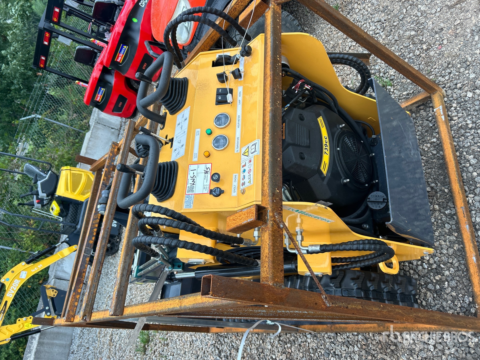 General Appearance with Picture, Left Front Corner