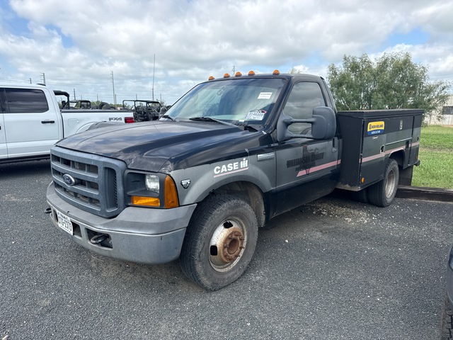 2006 Ford F-350 XL 4x2 Service Truck (Inoperable)