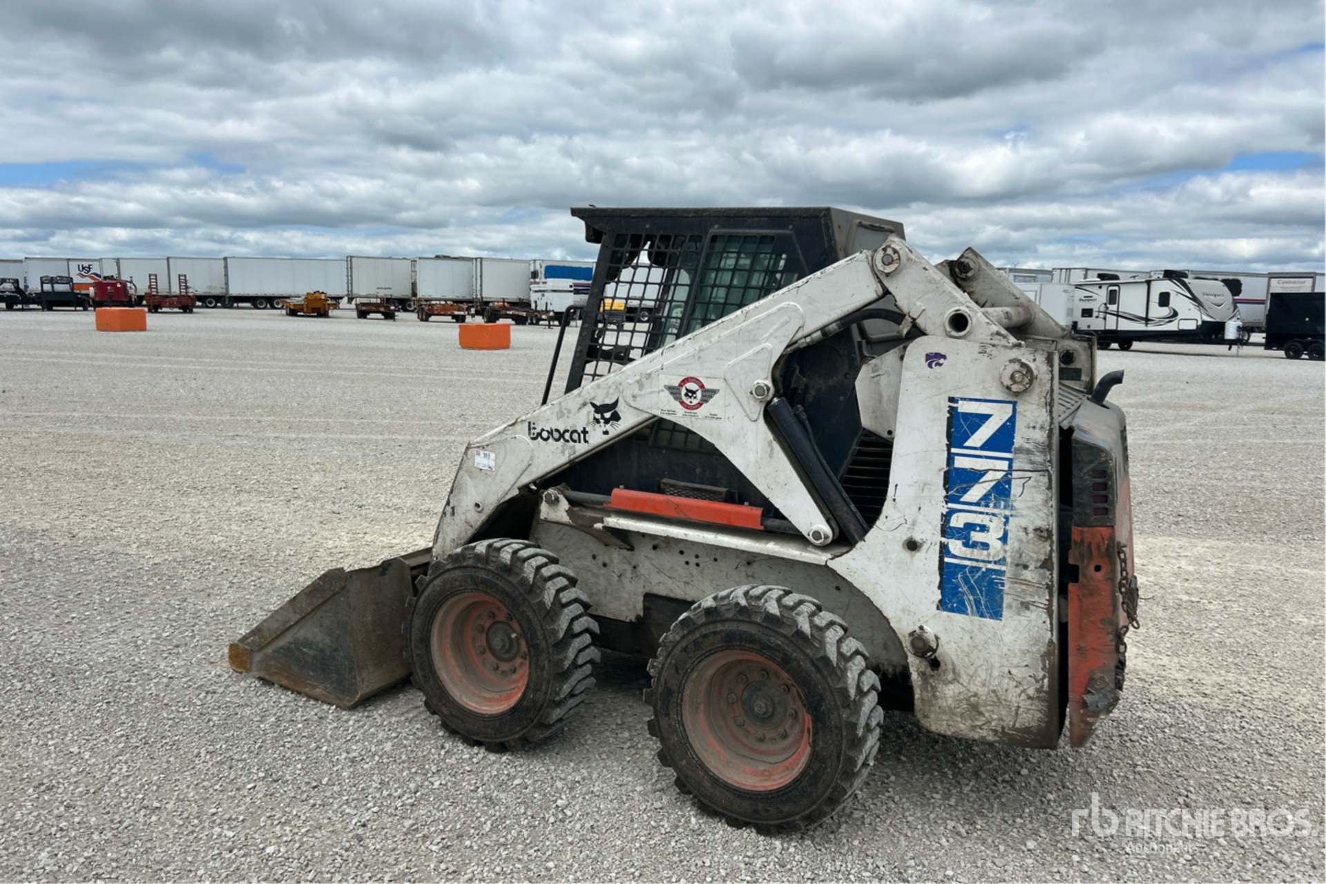 General Appearance with Picture, Left Rear Corner
