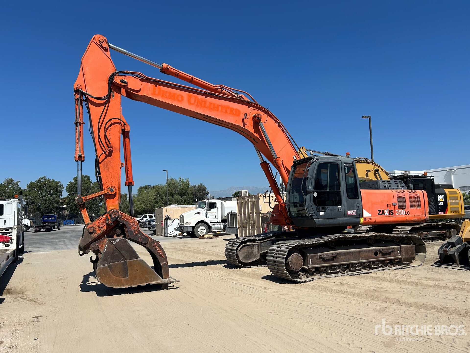 Photo of a 2005 Hitachi ZX350LCH