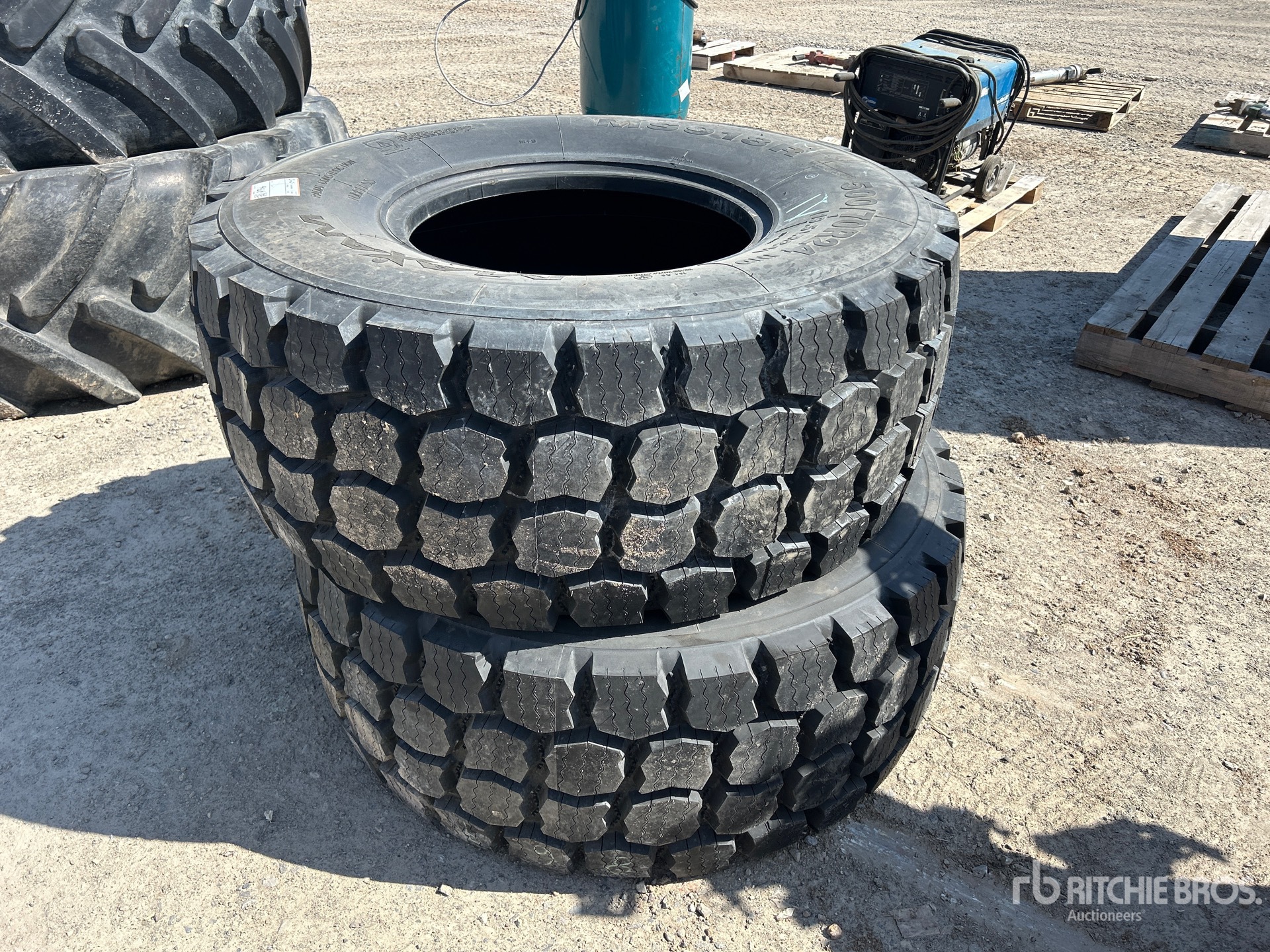 General Appearance with Picture, Right Rear Corner