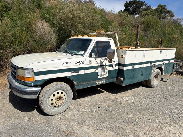 1996 Ford F-Super Duty 4x2 Utility Truck