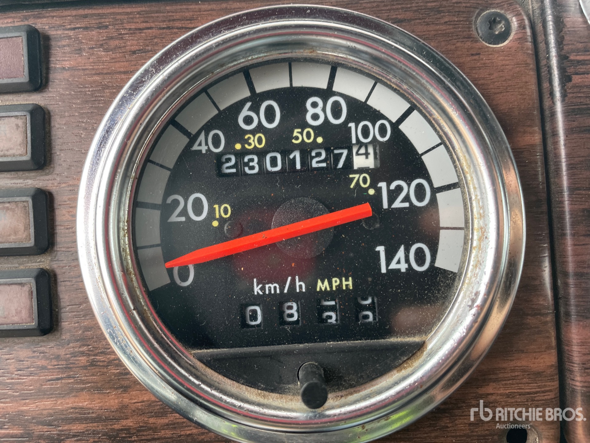 General Appearance with Hour Meter / Odometer