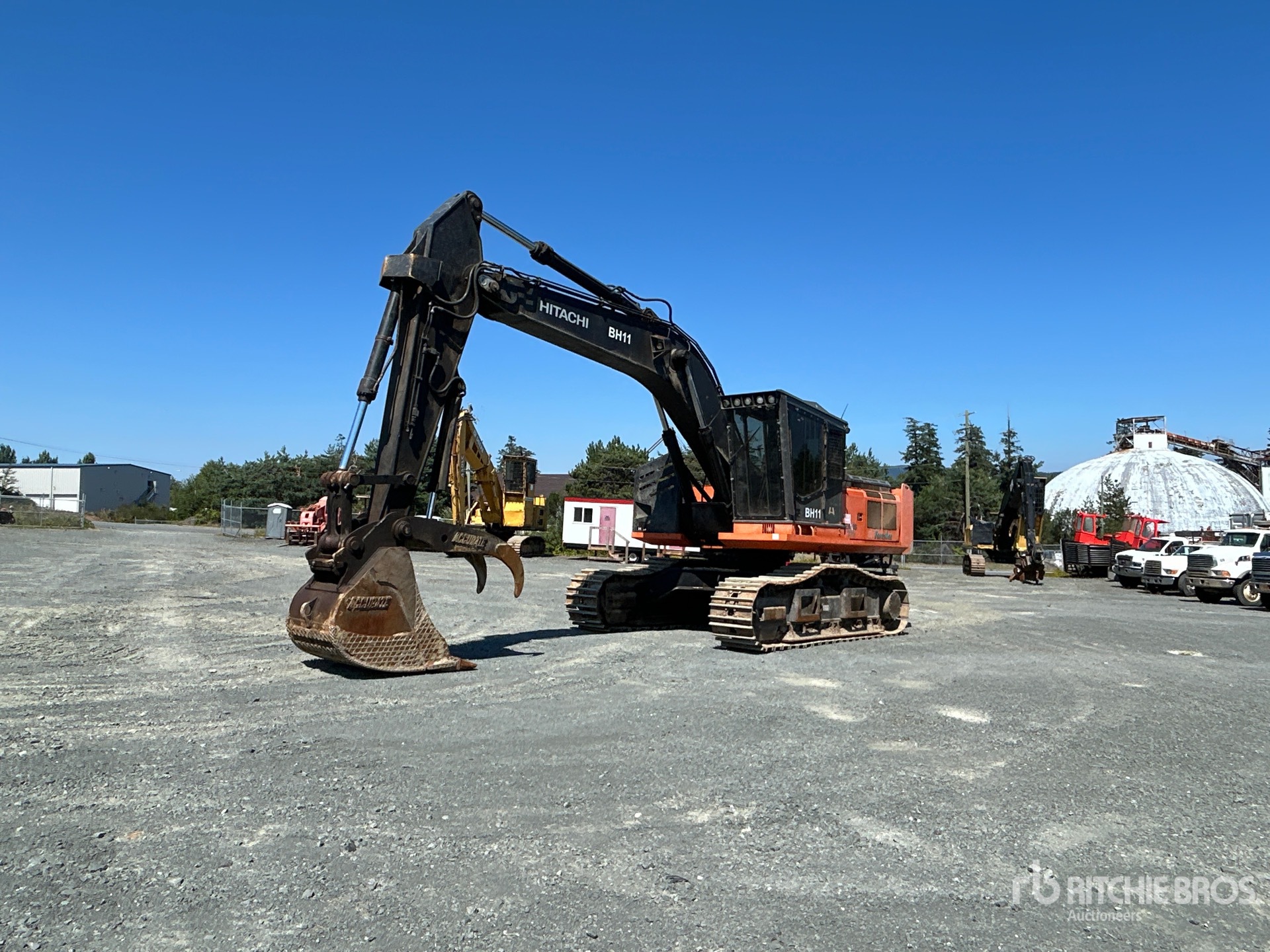 2015 Hitachi ZX370