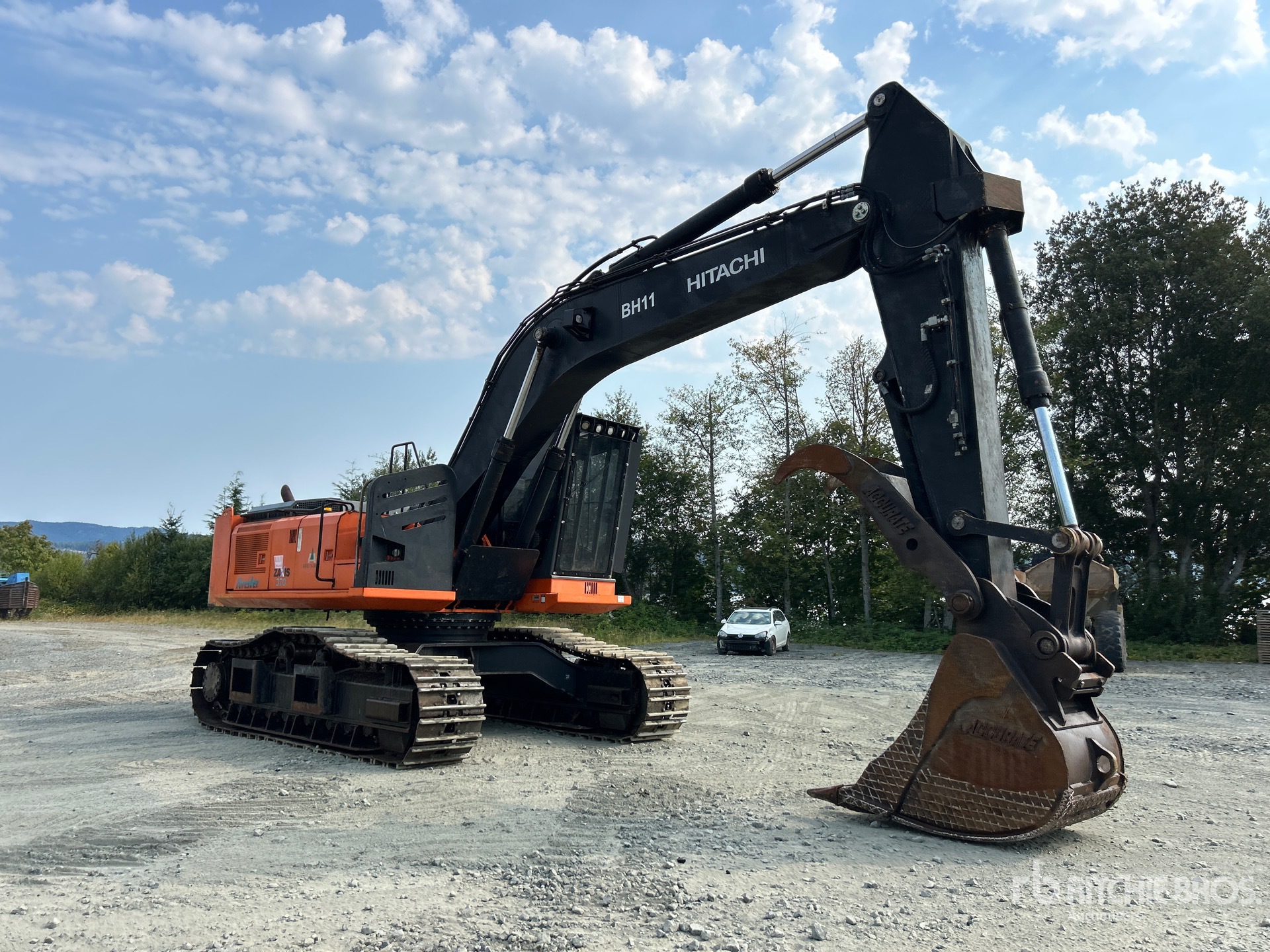 2015 Hitachi ZX370