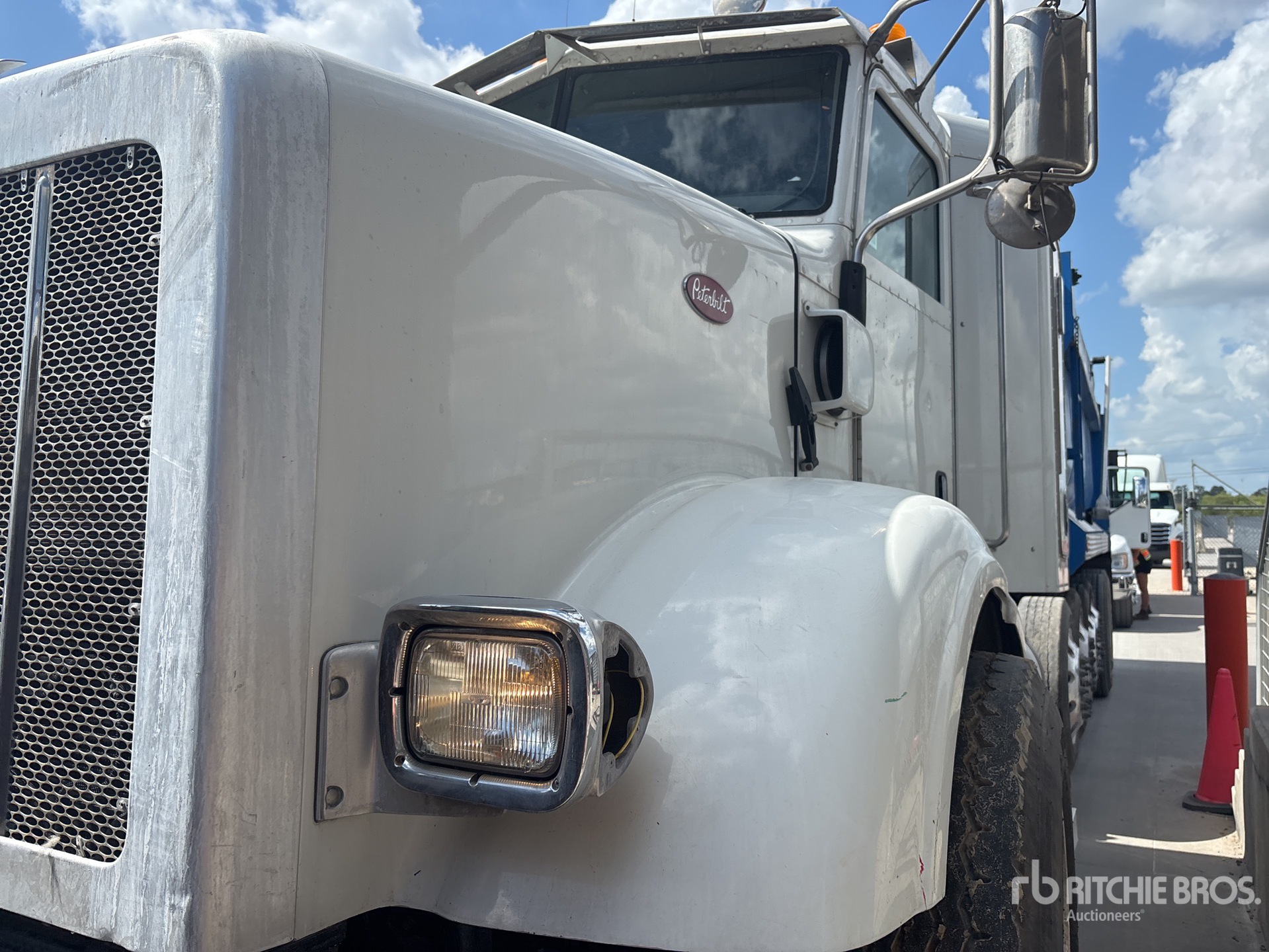 2015 Peterbilt 365