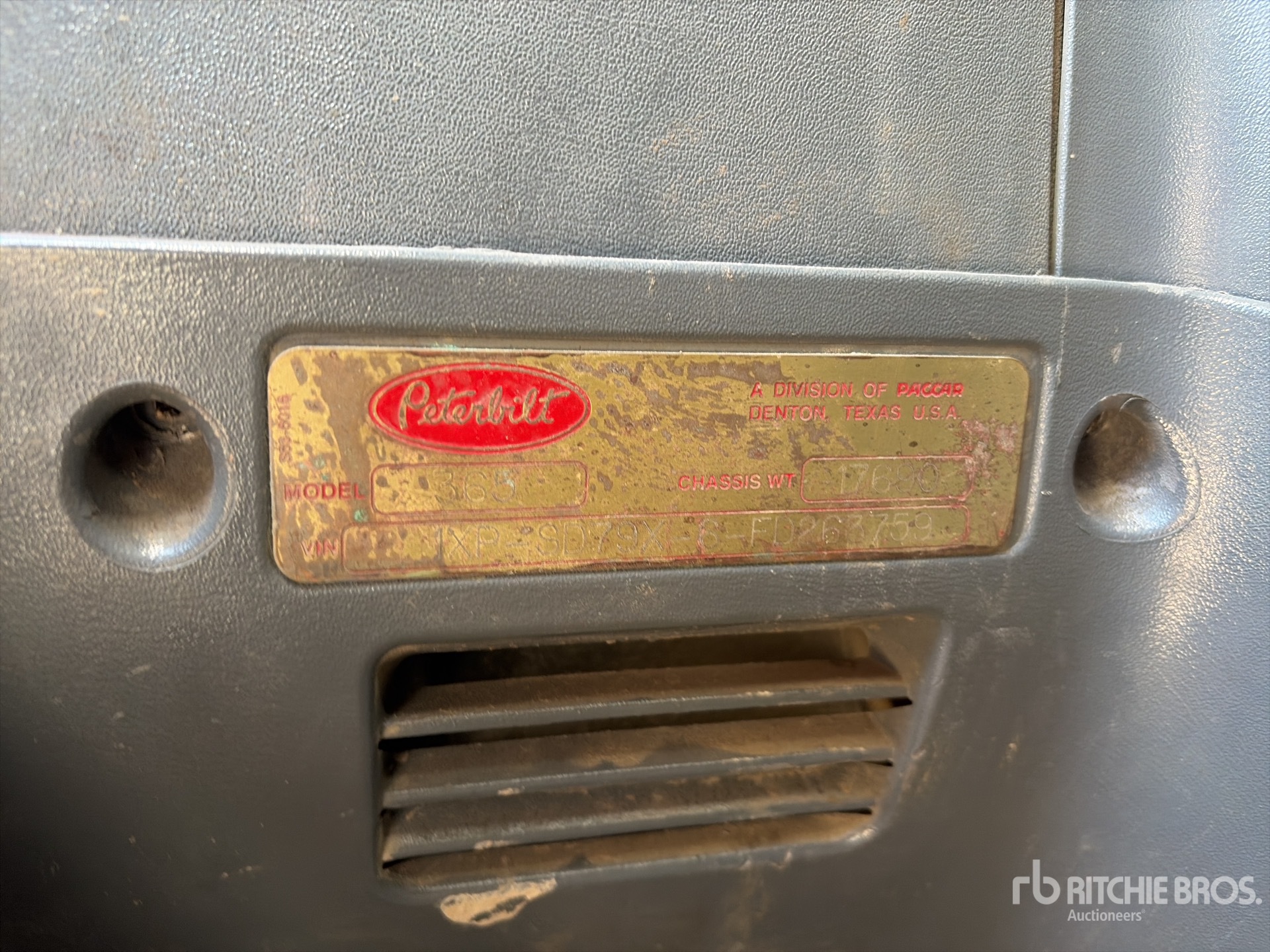 2015 Peterbilt 365
