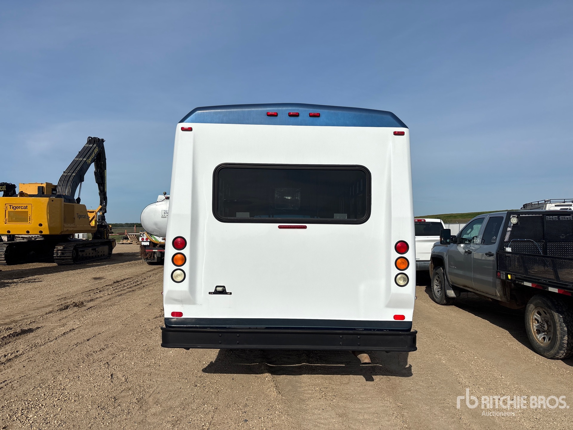 2003 Ford E-450 ECONOLINE