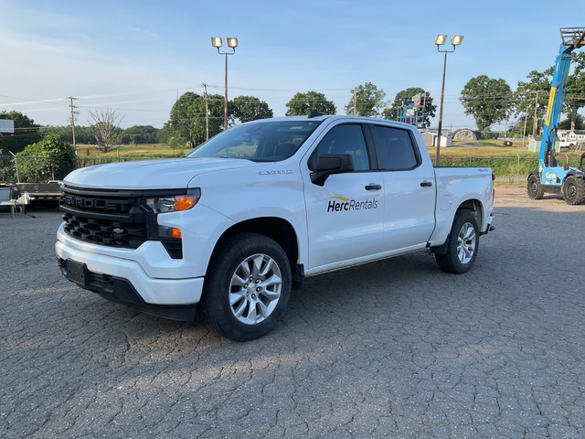 2022 Chevrolet Silverado 1500 Custom 4x4 Crew Cab Pickup 2022 Chevrolet Silverado 1500 Custom 4x4 Crew Cab Pickup