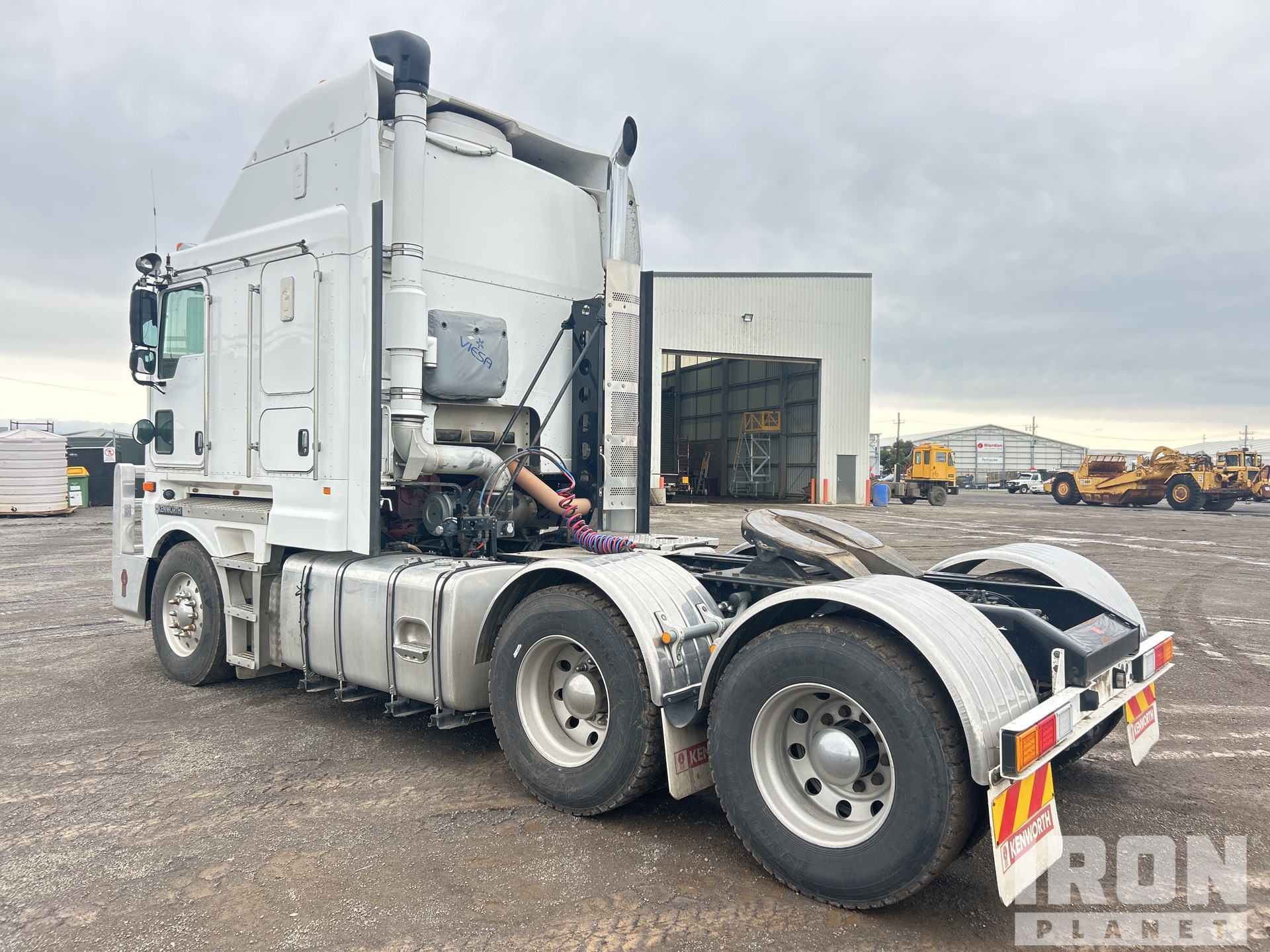 General Appearance with Picture, Right Rear Corner