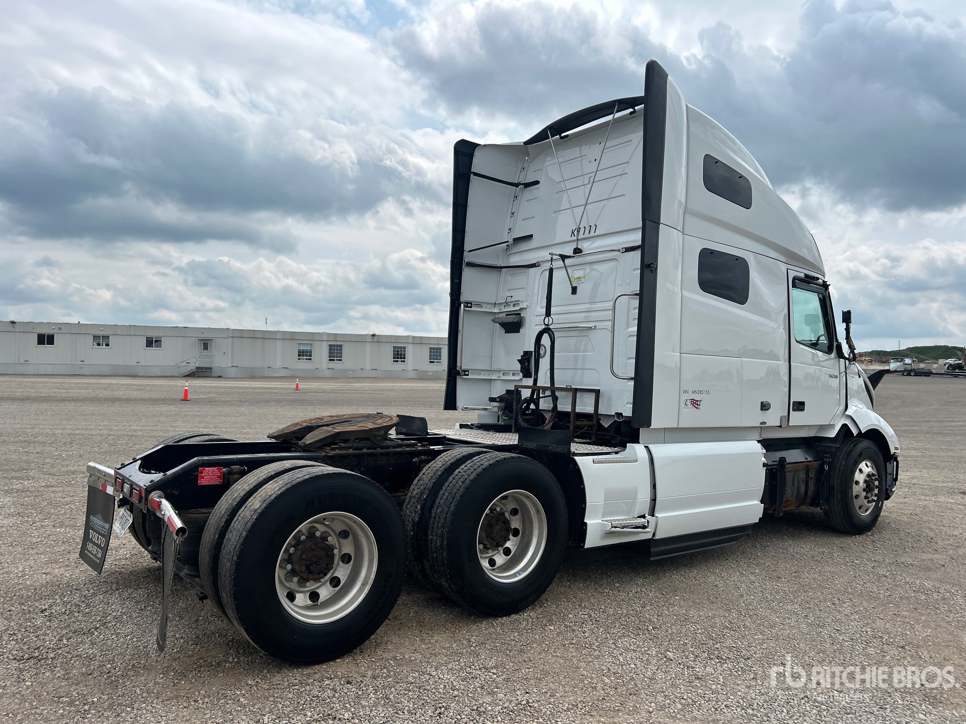 2021 Volvo VNL760