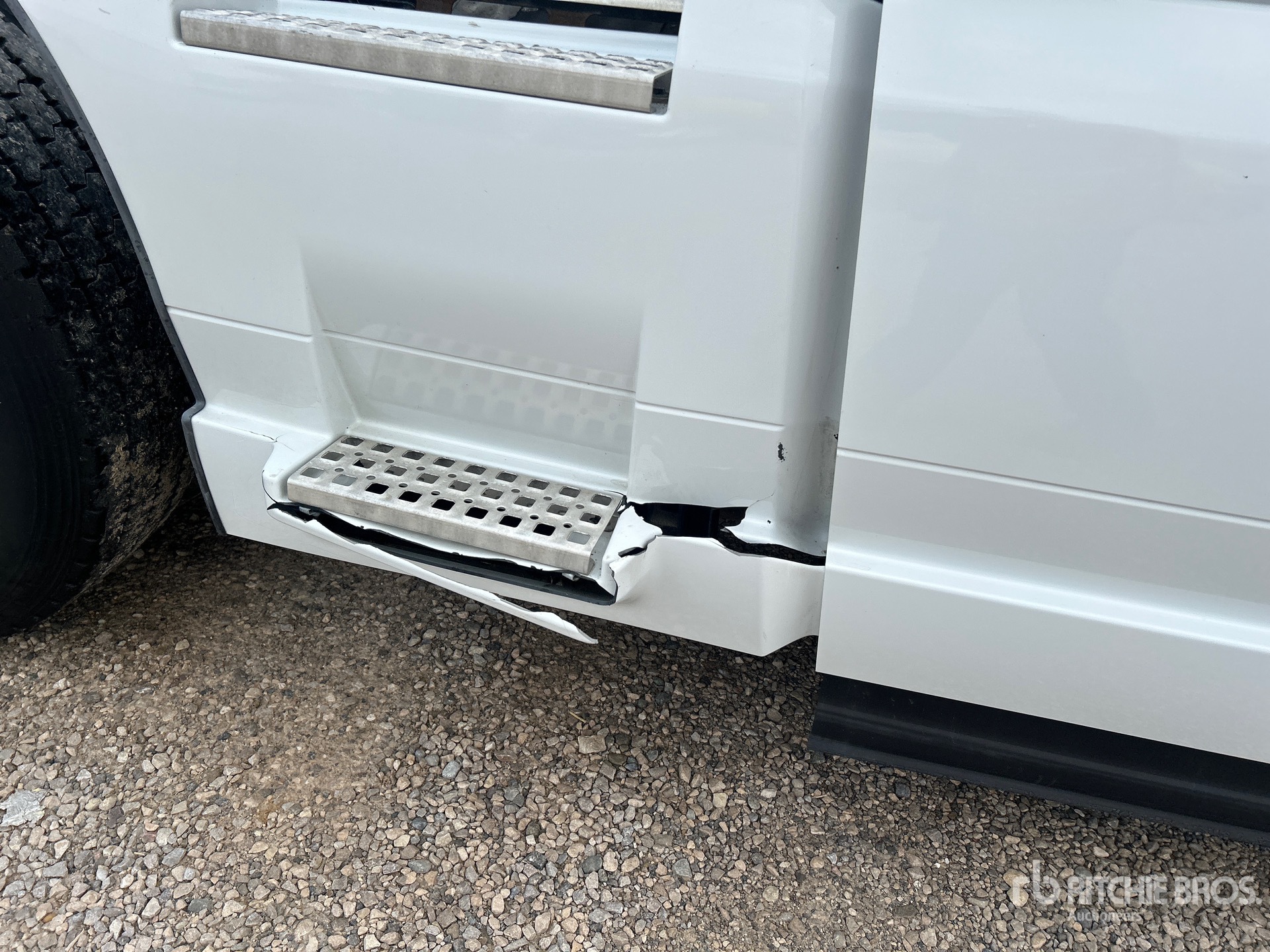 2021 Volvo VNL760
