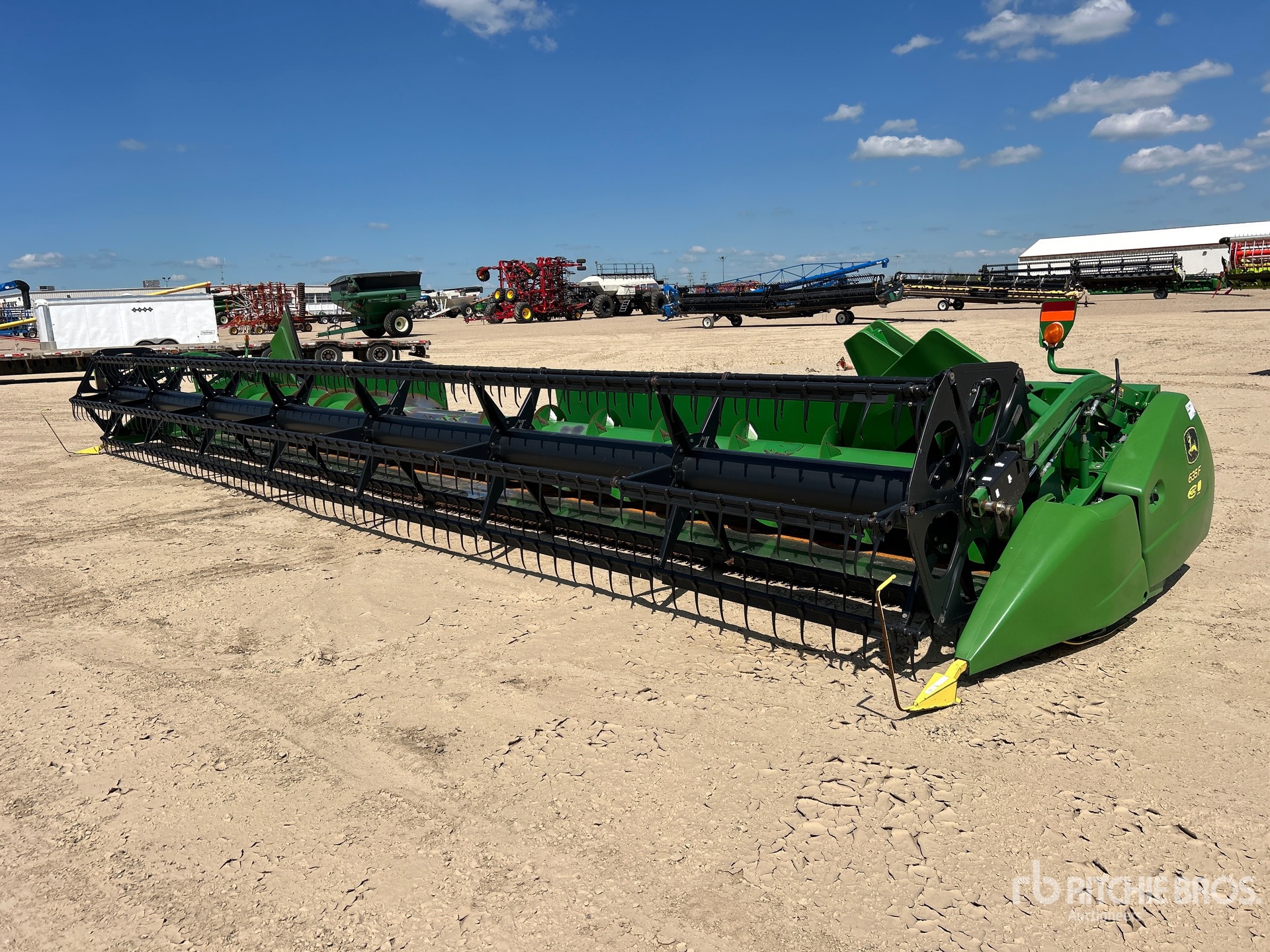 Photo of a 2010 John Deere 635F