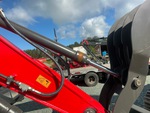 Hydraulics with Thumb Cylinder