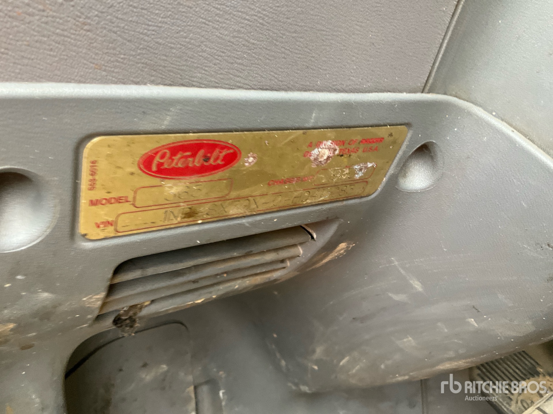 2017 Peterbilt 365