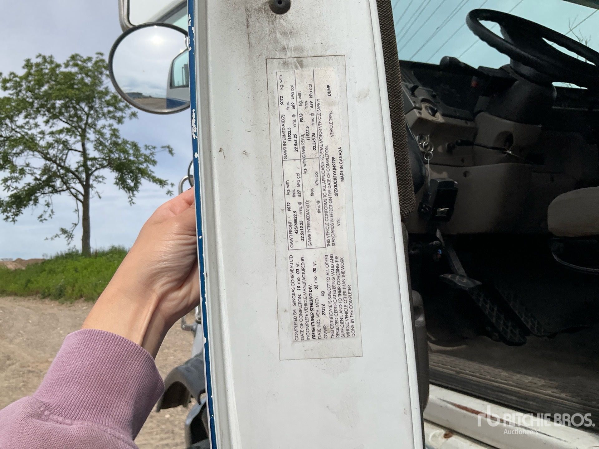 Photo of a 2001 Sterling L8500