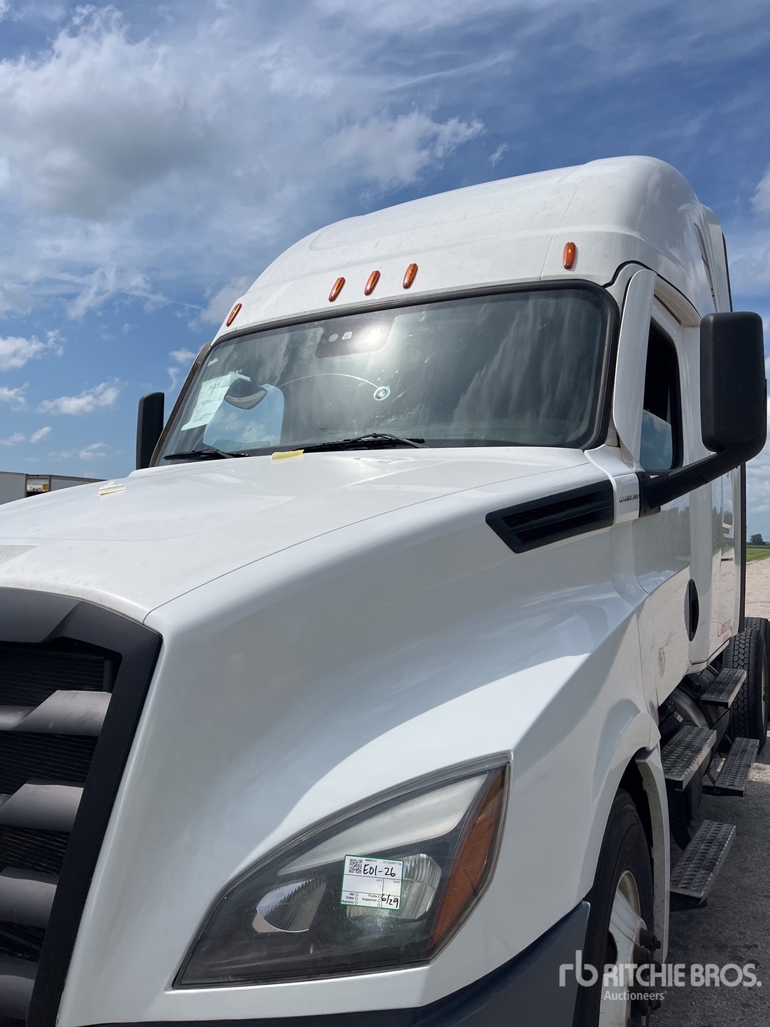Photo of a 2023 Freightliner CASCADIA 126