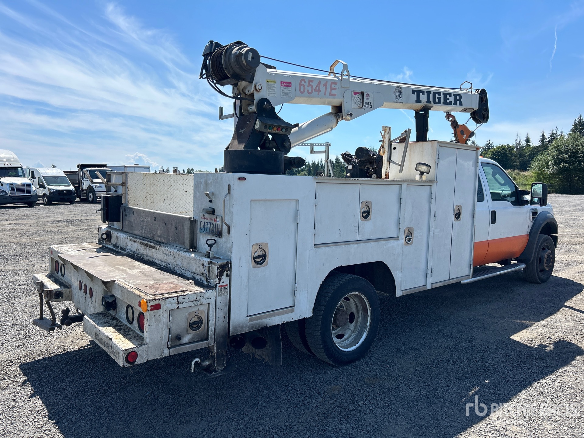 General Appearance with Picture, Right Rear Corner