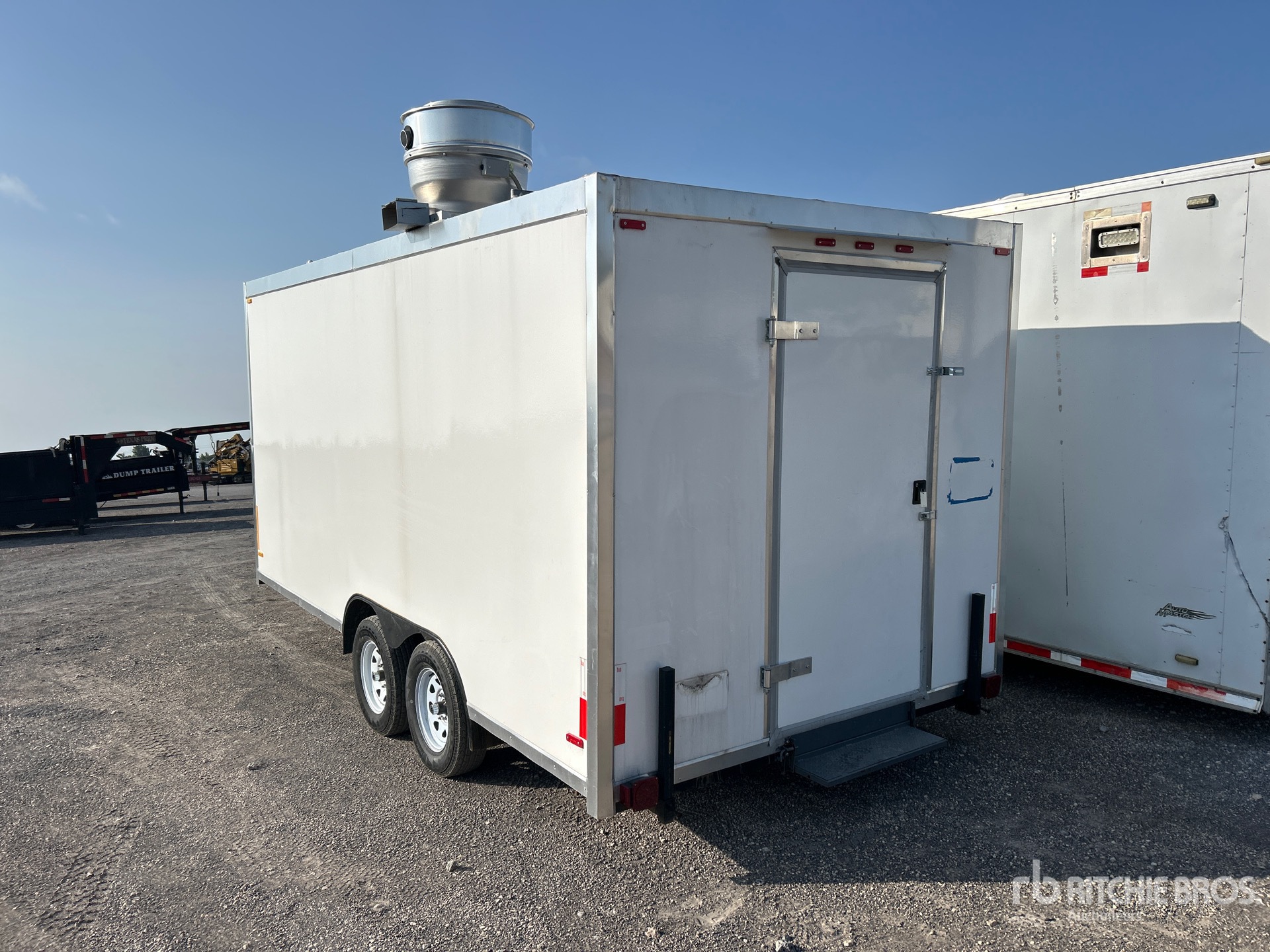 General Appearance with Bild, Ecke hinten links