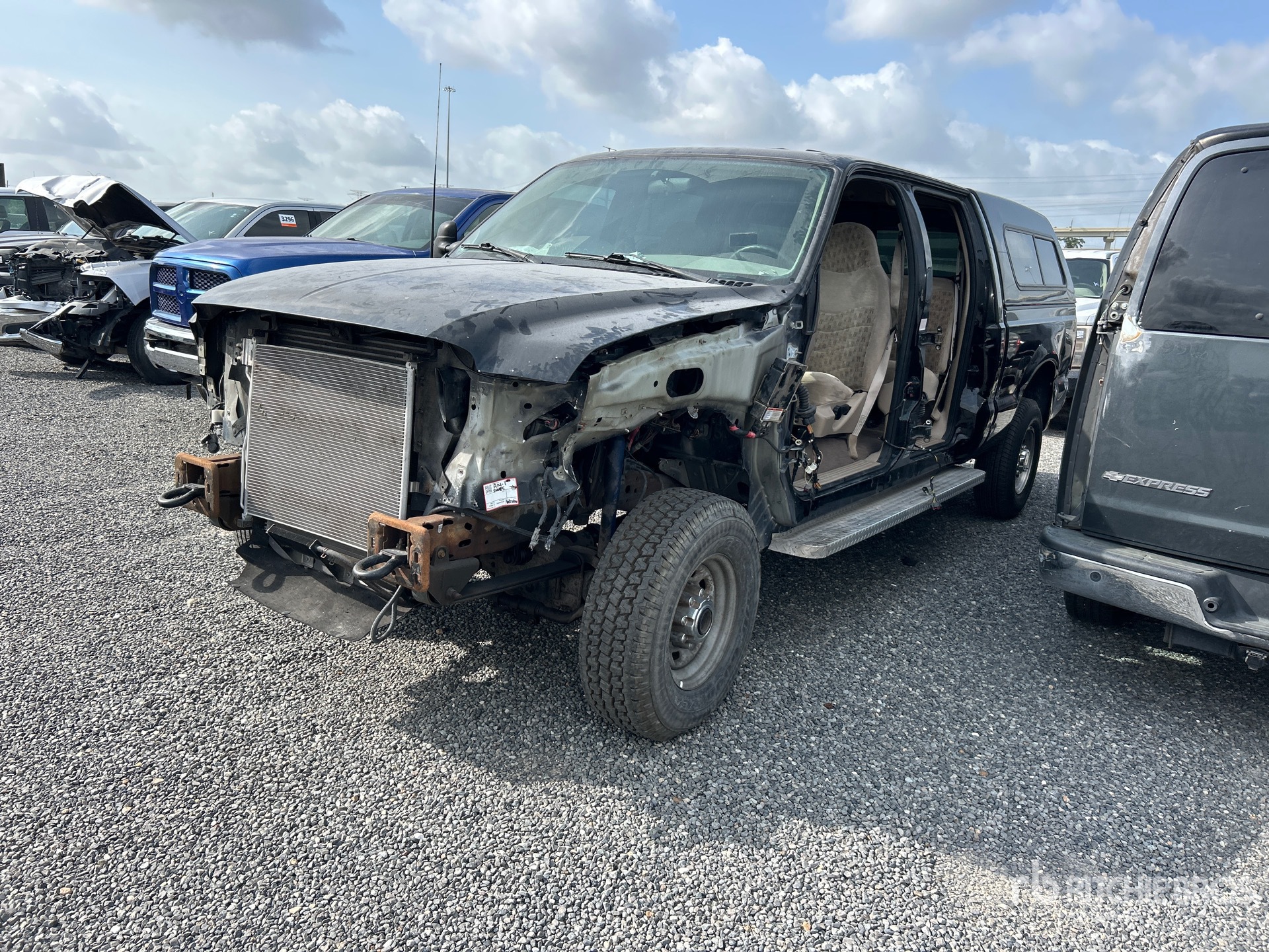 General Appearance with Picture, Left Front Corner