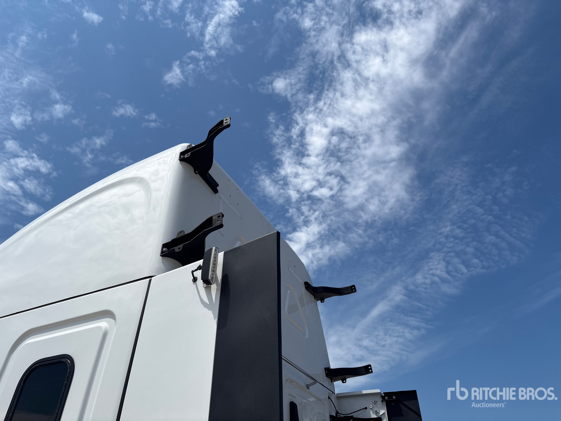 2022 Freightliner CASCADIA 126